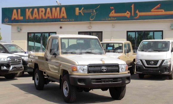 Acheter Import Voiture Toyota Land Cruiser Beige à Import - Dubai, État d'Al Jazirah Acheter Import Voiture Toyota Land Cruiser Beige à Import - Dubai, État d'Al Jazirah