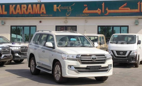 Buy Import Toyota Land Cruiser White Car in Import - Dubai in Al Jazirah State Buy Import Toyota Land Cruiser White Car in Import - Dubai in Al Jazirah State