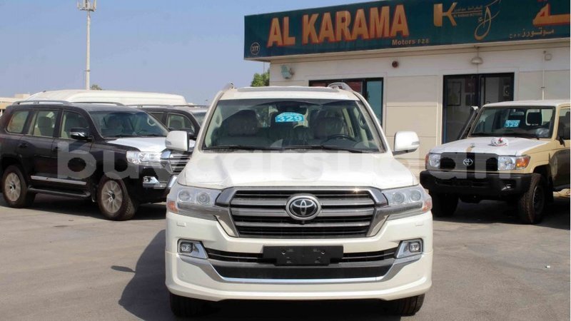Big with watermark toyota land cruiser al jazirah state import dubai 2242