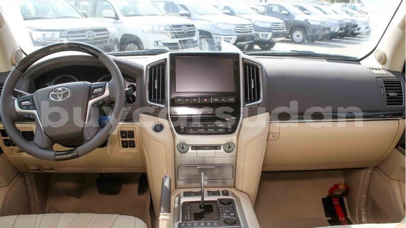 Big with watermark toyota land cruiser al jazirah state import dubai 2242
