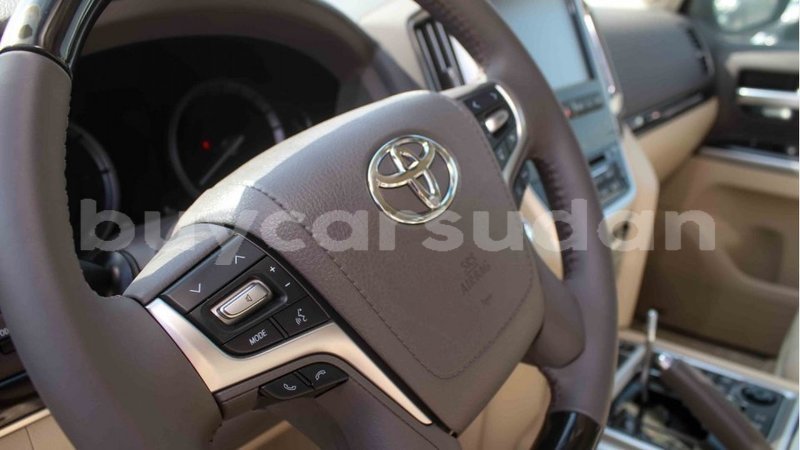 Big with watermark toyota land cruiser al jazirah state import dubai 2242