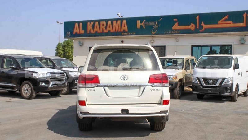 Big with watermark toyota land cruiser al jazirah state import dubai 2242