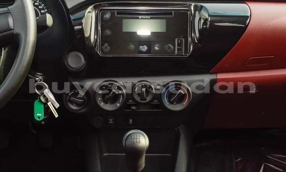 Buy Import Toyota Hilux White Car in Import - Dubai in Al Jazirah State Buy Import Toyota Hilux White Car in Import - Dubai in Al Jazirah State