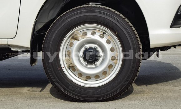 Buy Import Toyota Hilux White Car in Import - Dubai in Al Jazirah State Buy Import Toyota Hilux White Car in Import - Dubai in Al Jazirah State