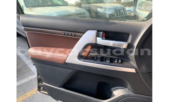 Acheter Import Voiture Toyota Land Cruiser Noir à Import - Dubai, État d'Al Jazirah Acheter Import Voiture Toyota Land Cruiser Noir à Import - Dubai, État d'Al Jazirah