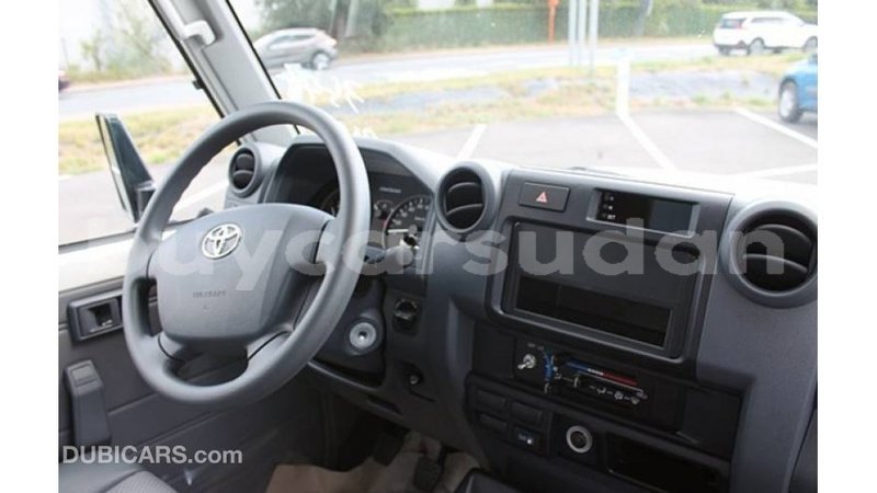 Big with watermark toyota land cruiser al jazirah state import dubai 2250