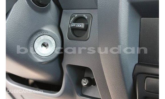 Acheter Import Voiture Toyota Land Cruiser Blanc à Import - Dubai, État d'Al Jazirah Acheter Import Voiture Toyota Land Cruiser Blanc à Import - Dubai, État d'Al Jazirah