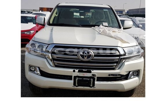 Buy Import Toyota Land Cruiser White Car in Import - Dubai in Al Jazirah State Buy Import Toyota Land Cruiser White Car in Import - Dubai in Al Jazirah State