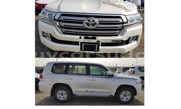 Buy Import Toyota Land Cruiser White Car in Import - Dubai in Al Jazirah State Buy Import Toyota Land Cruiser White Car in Import - Dubai in Al Jazirah State