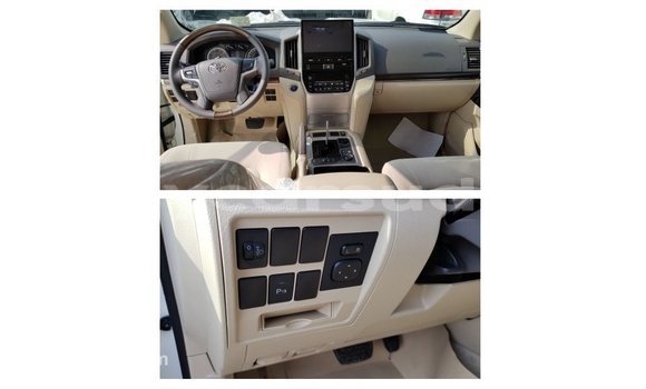 Buy Import Toyota Land Cruiser White Car in Import - Dubai in Al Jazirah State Buy Import Toyota Land Cruiser White Car in Import - Dubai in Al Jazirah State