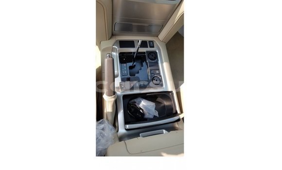 Buy Import Toyota Land Cruiser White Car in Import - Dubai in Al Jazirah State Buy Import Toyota Land Cruiser White Car in Import - Dubai in Al Jazirah State