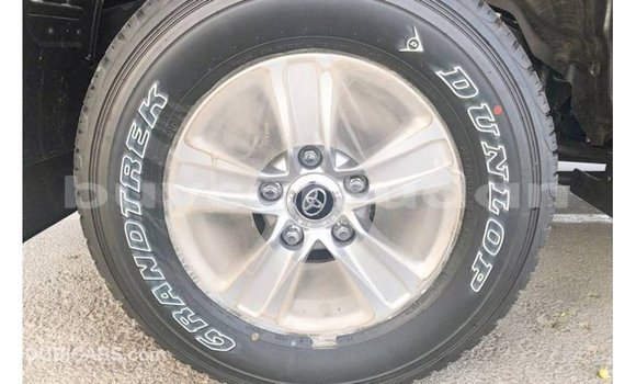 Acheter Import Voiture Toyota Land Cruiser Noir à Import - Dubai, État d'Al Jazirah Acheter Import Voiture Toyota Land Cruiser Noir à Import - Dubai, État d'Al Jazirah