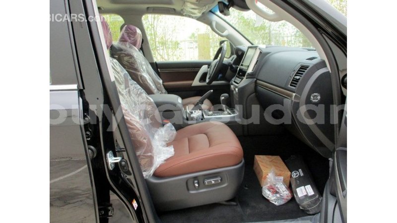 Big with watermark toyota land cruiser al jazirah state import dubai 2283