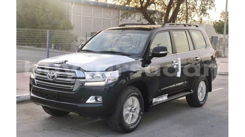 Big with watermark toyota land cruiser al jazirah state import dubai 2285