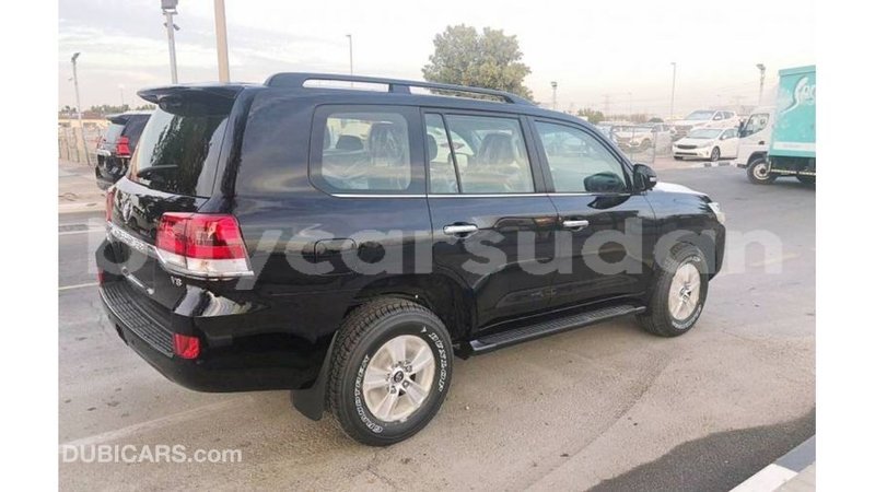 Big with watermark toyota land cruiser al jazirah state import dubai 2285