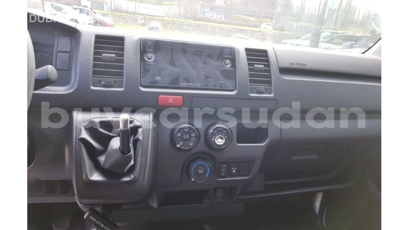 Big with watermark toyota hiace al jazirah state import dubai 2290