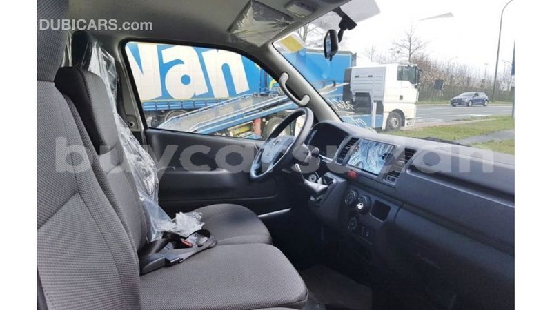 Big with watermark toyota hiace al jazirah state import dubai 2290