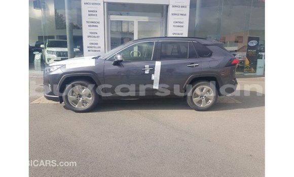 Buy Import Toyota HiAce Other Truck in Import - Dubai in Al Jazirah State Buy Import Toyota HiAce Other Truck in Import - Dubai in Al Jazirah State