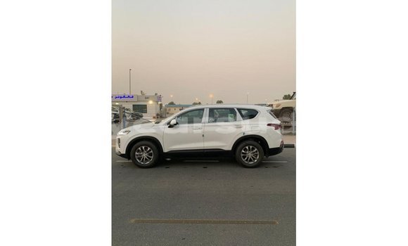Acheter Import Voiture Hyundai Santa Fe Blanc à Import - Dubai, État d'Al Jazirah Acheter Import Voiture Hyundai Santa Fe Blanc à Import - Dubai, État d'Al Jazirah