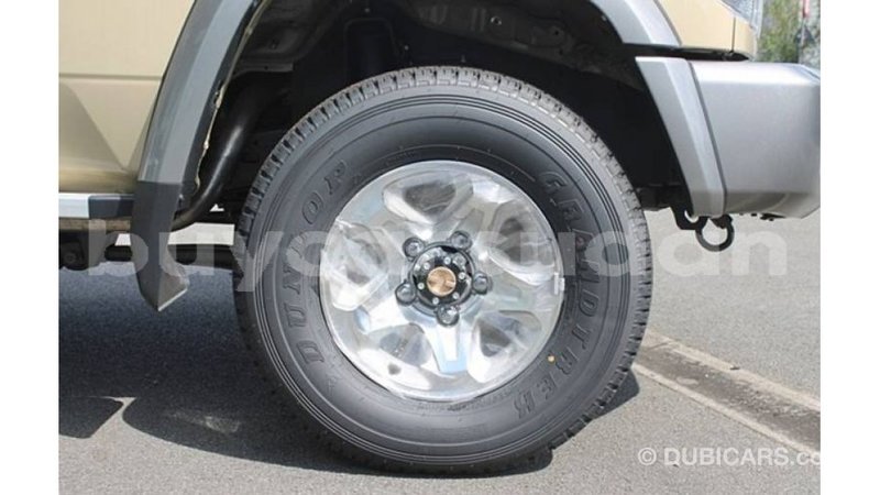 Big with watermark toyota land cruiser al jazirah state import dubai 2299