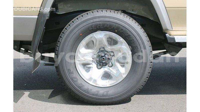 Big with watermark toyota land cruiser al jazirah state import dubai 2299