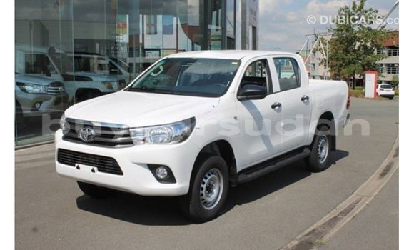 Buy Import Toyota Hilux White Car in Import - Dubai in Al Jazirah State Buy Import Toyota Hilux White Car in Import - Dubai in Al Jazirah State
