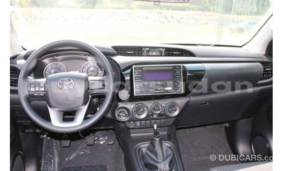 Buy Import Toyota Hilux White Car in Import - Dubai in Al Jazirah State Buy Import Toyota Hilux White Car in Import - Dubai in Al Jazirah State