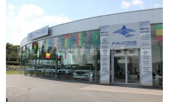 Buy Import Toyota Hilux White Car in Import - Dubai in Al Jazirah State Buy Import Toyota Hilux White Car in Import - Dubai in Al Jazirah State