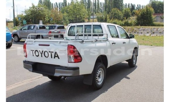 Buy Import Toyota Hilux White Car in Import - Dubai in Al Jazirah State Buy Import Toyota Hilux White Car in Import - Dubai in Al Jazirah State