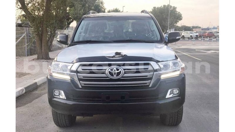 Big with watermark toyota land cruiser al jazirah state import dubai 2305