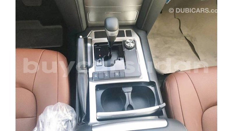 Big with watermark toyota land cruiser al jazirah state import dubai 2305