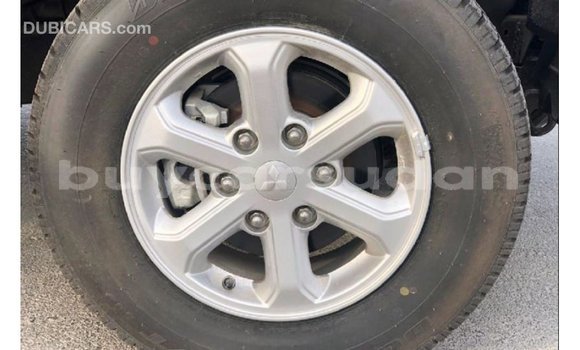 Acheter Import Voiture Mitsubishi L200 Marron à Import - Dubai, État d'Al Jazirah Acheter Import Voiture Mitsubishi L200 Marron à Import - Dubai, État d'Al Jazirah