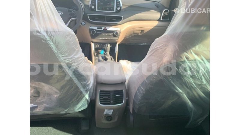 Big with watermark hyundai tucson al jazirah state import dubai 2317