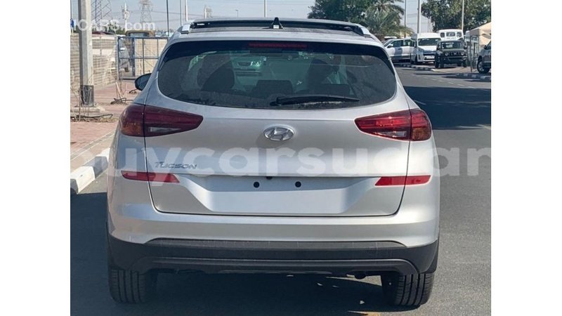Big with watermark hyundai tucson al jazirah state import dubai 2317