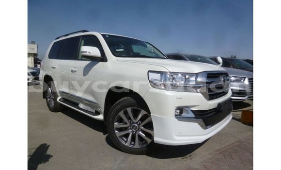 Buy Import Toyota Land Cruiser White Car in Import - Dubai in Al Jazirah State Buy Import Toyota Land Cruiser White Car in Import - Dubai in Al Jazirah State