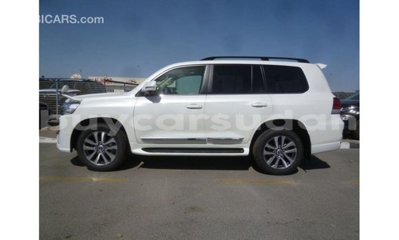 Buy Import Toyota Land Cruiser White Car in Import - Dubai in Al Jazirah State Buy Import Toyota Land Cruiser White Car in Import - Dubai in Al Jazirah State