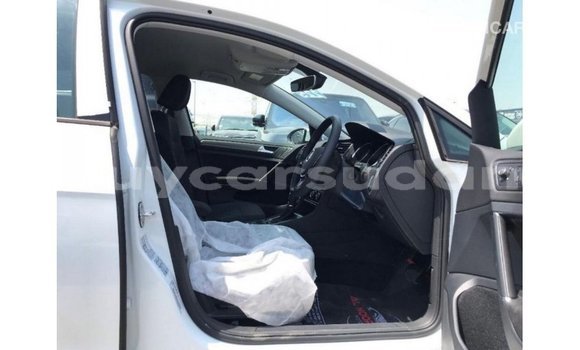 Buy Import Volkswagen Golf White Car in Import - Dubai in Al Jazirah State Buy Import Volkswagen Golf White Car in Import - Dubai in Al Jazirah State