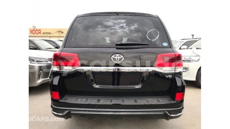 Big with watermark toyota land cruiser al jazirah state import dubai 2340