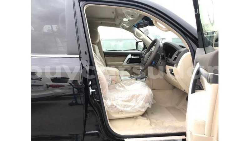 Big with watermark toyota land cruiser al jazirah state import dubai 2340