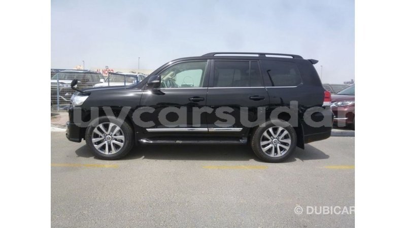 Big with watermark toyota land cruiser al jazirah state import dubai 2346