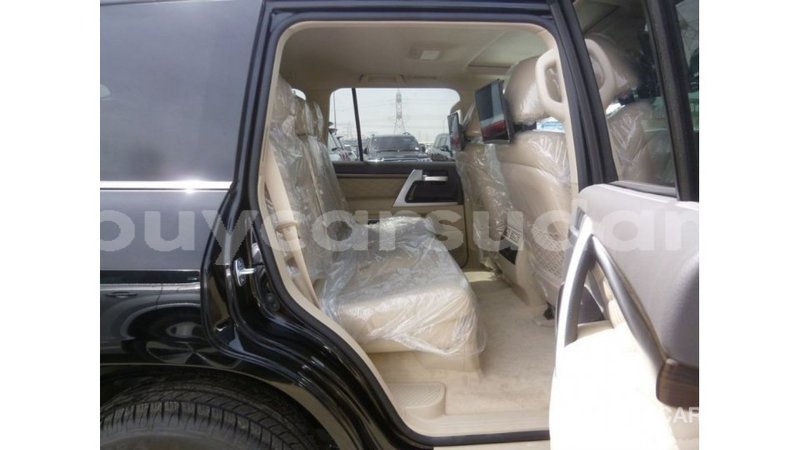 Big with watermark toyota land cruiser al jazirah state import dubai 2346