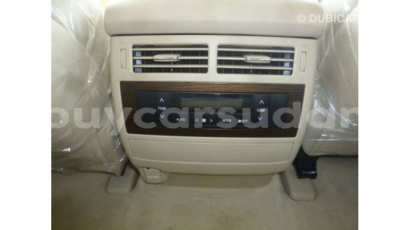 Big with watermark toyota land cruiser al jazirah state import dubai 2346