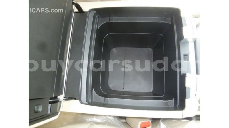 Big with watermark toyota land cruiser al jazirah state import dubai 2346