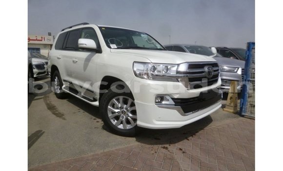 Buy Import Toyota Land Cruiser White Car in Import - Dubai in Al Jazirah State Buy Import Toyota Land Cruiser White Car in Import - Dubai in Al Jazirah State