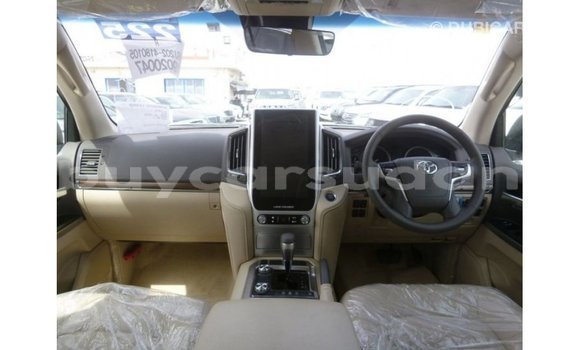 Buy Import Toyota Land Cruiser White Car in Import - Dubai in Al Jazirah State Buy Import Toyota Land Cruiser White Car in Import - Dubai in Al Jazirah State