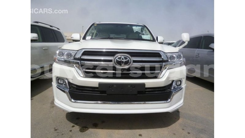 Big with watermark toyota land cruiser al jazirah state import dubai 2347