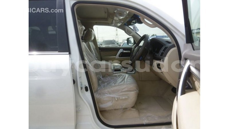 Big with watermark toyota land cruiser al jazirah state import dubai 2347