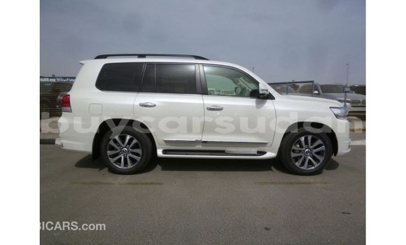 Buy Import Toyota Land Cruiser White Car in Import - Dubai in Al Jazirah State Buy Import Toyota Land Cruiser White Car in Import - Dubai in Al Jazirah State