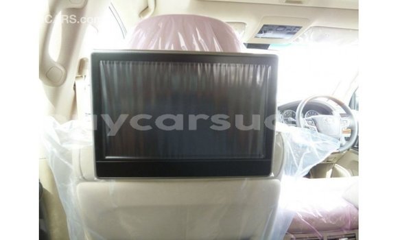 Buy Import Toyota Land Cruiser White Car in Import - Dubai in Al Jazirah State Buy Import Toyota Land Cruiser White Car in Import - Dubai in Al Jazirah State