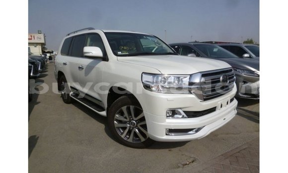 Buy Import Toyota Land Cruiser White Car in Import - Dubai in Al Jazirah State Buy Import Toyota Land Cruiser White Car in Import - Dubai in Al Jazirah State
